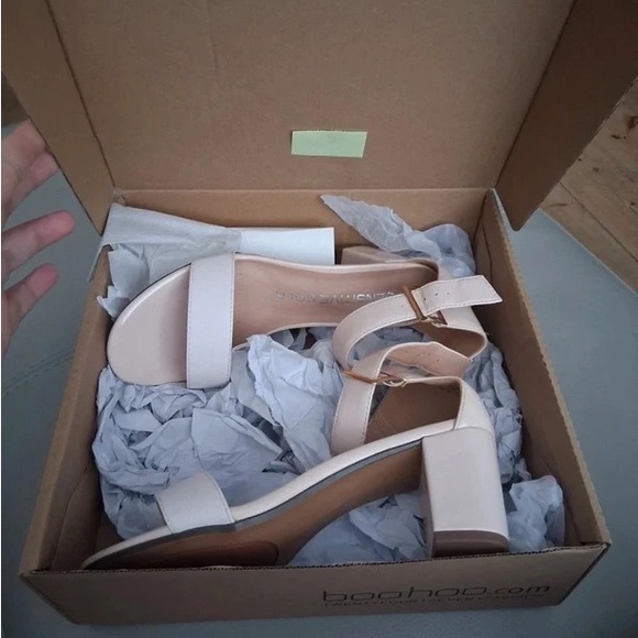 F&F Cream Ankle-Strap Block Heel Sandals - Picture 2 of 3